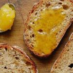 Bestreichen Sie Ihr Brot mit Honig und Zimt - überprüfen Sie, warum